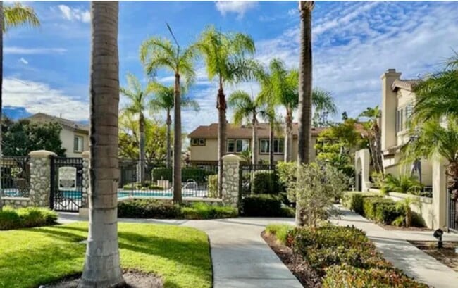 property at 401 N Cotswolds Ln