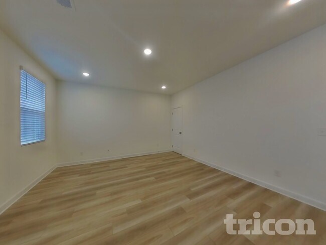 5054 Lawler Ln in Old Hickory, TN - Foto de edificio - Building Photo