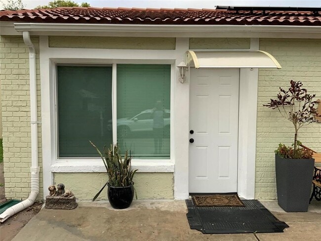 property at 10115 Bluff Ct