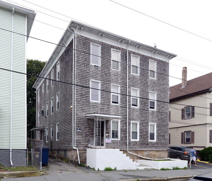 229 State St in New Bedford, MA - Building Photo