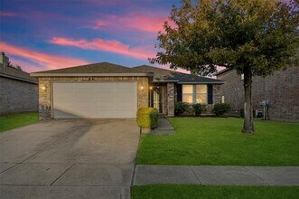 8409 Redheart St in Arlington, TX - Building Photo - Building Photo