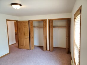 4980 Service Dr, Unit 202A in Goodview, MN - Building Photo - Building Photo