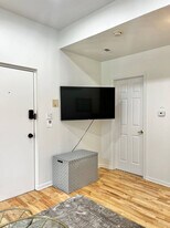 2544 N Burling St in Chicago, IL - Building Photo