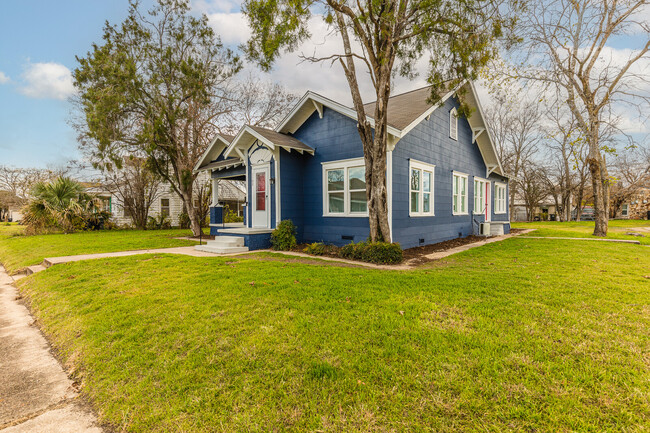 property at 1102 S 11th St