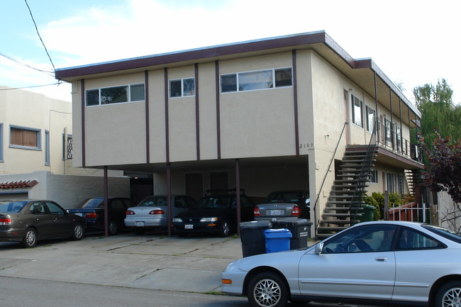 2109 Mcgee Ave in Berkeley, CA - Foto de edificio - Building Photo