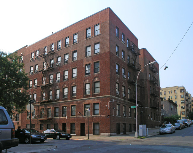 3030 Valentine Ave in Bronx, NY - Building Photo - Building Photo