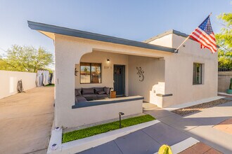227 E 24th St in Tucson, AZ - Building Photo - Building Photo