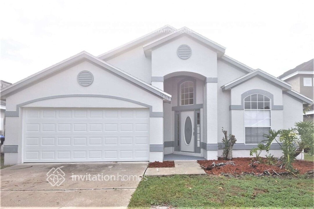12515 Ringwood Ave in Orlando, FL - Building Photo