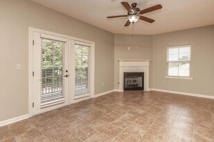 Stonewater Place Apartments in Jackson, TN - Building Photo