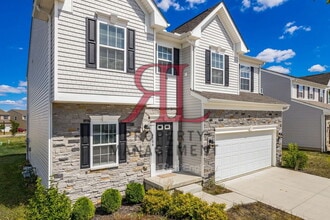 3306 Lauren Fields Dr S in Groveport, OH - Building Photo - Building Photo