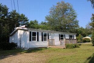 997 NH-11 in Farmington, NH - Building Photo