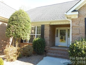 8016 Stevens Mill Rd in Matthews, NC - Building Photo - Building Photo