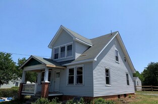 645 Leesville Rd in Lynchburg, VA - Building Photo