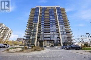 1035 Southdown Rd in Mississauga, ON - Building Photo