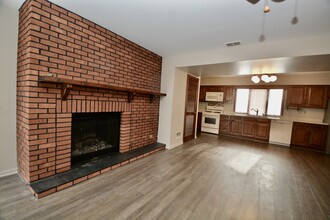 819 N 17th Ave in Melrose Park, IL - Building Photo - Building Photo