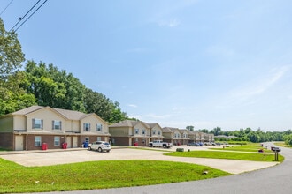 Appleton Dr - 618 in Clarksville, TN - Foto de edificio - Building Photo