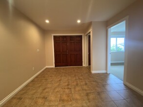 5775 Bradbury Rd in Nanaimo, BC - Building Photo - Building Photo