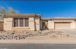 2512 W Hayduk Rd in Phoenix, AZ - Building Photo