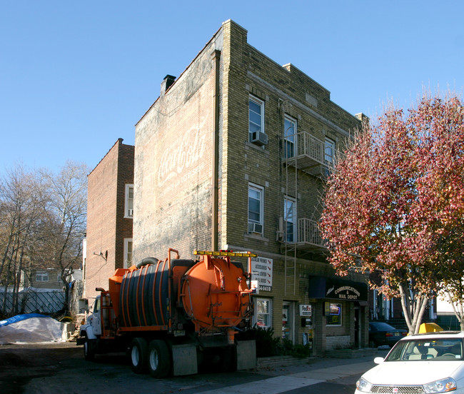 63-65 Washington Ave in Nutley, NJ - Foto de edificio - Building Photo