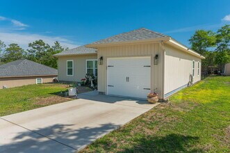 150 Hibiscus Ave in Defuniak Springs, FL - Building Photo - Building Photo