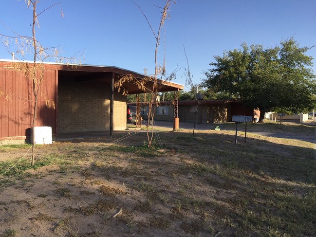 Garrison Complex in Las Cruces, NM - Building Photo - Building Photo