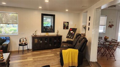 205 NW 128th St in North Miami, FL - Building Photo - Building Photo