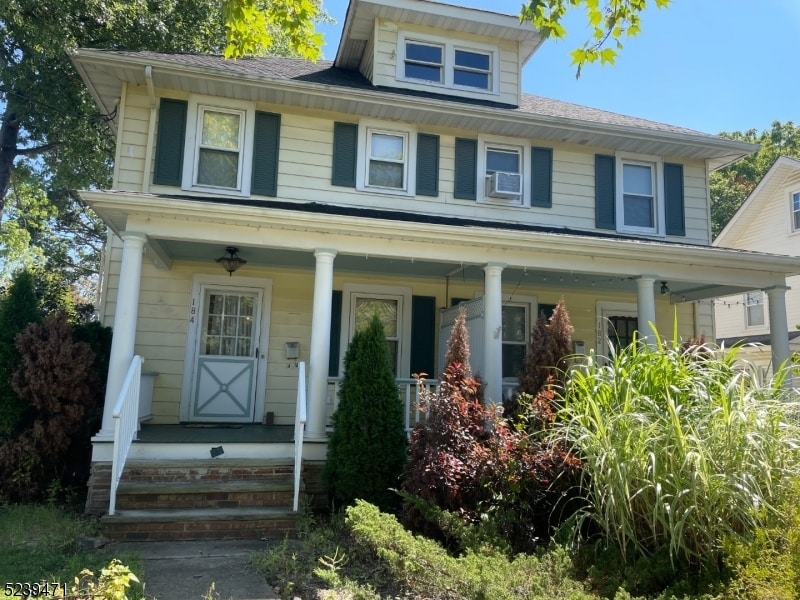 184 N Bridge St in Somerville, NJ - Building Photo