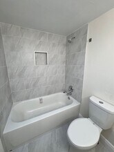 4231 NW 19th St, Unit 2 nd floor in Lauderhill, FL - Building Photo - Building Photo
