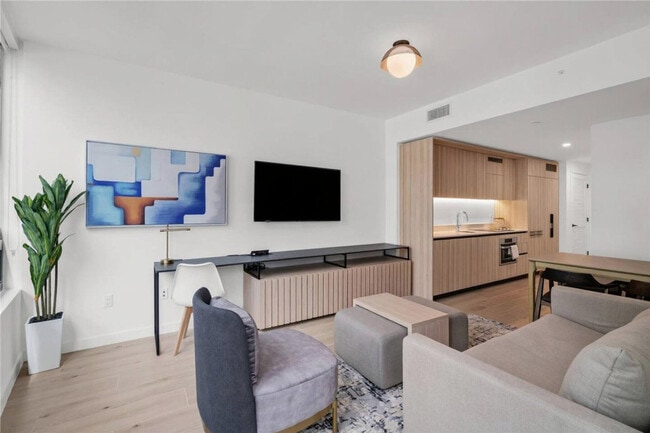 225 N Miami Ave, Unit SI ID1520399P in Miami, FL - Foto de edificio - Building Photo