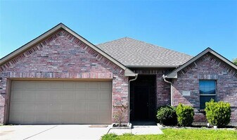 217 Creekwood Dr in Princeton, TX - Building Photo