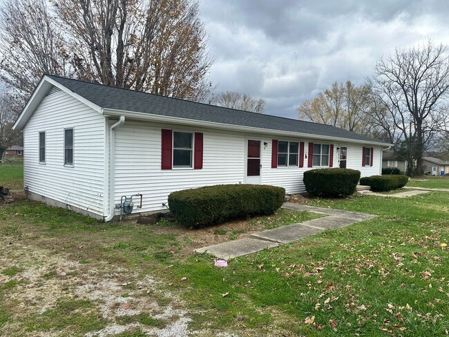 107 Shelby St in Fredonia, KY - Building Photo - Building Photo