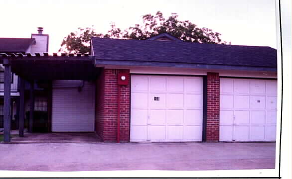 The Castle Glen Apartments in Garland, TX - Foto de edificio - Building Photo