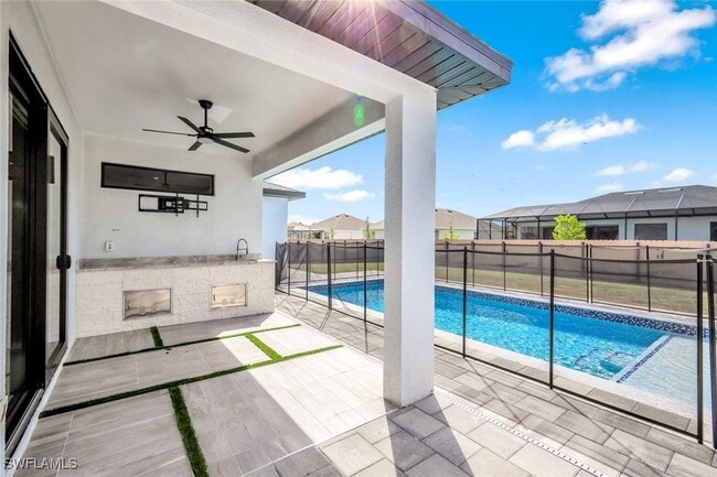 property at 502 SW 25th Pl