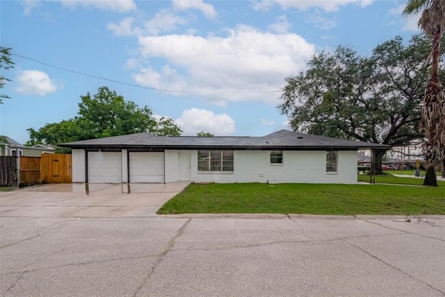 1040 17th St in Galena Park, TX - Building Photo - Building Photo