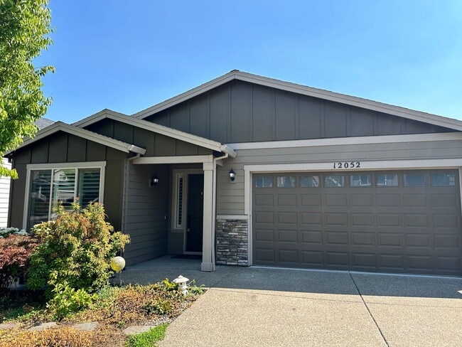 12052 SW Turnagain Dr in Tigard, OR - Building Photo - Building Photo