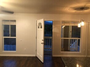 1050 Eha St, Unit 205 in Wailuku, HI - Foto de edificio - Building Photo