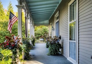 15 Berkeley Ave in Newport, RI - Building Photo - Building Photo