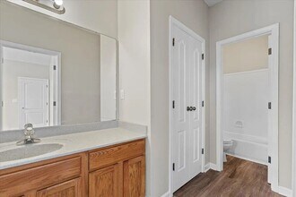 9122 Cinderhill Cove E in Memphis, TN - Building Photo - Building Photo