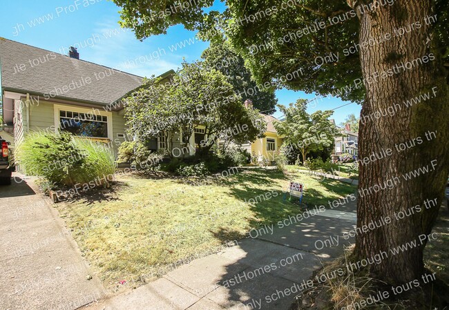 3536 NE US Grant Pl in Portland, OR - Building Photo - Building Photo