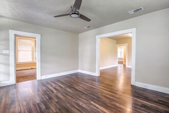 2101 Pecan St in Texarkana, AR - Building Photo - Building Photo