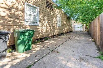 1726 Du Barry Ln in Houston, TX - Building Photo - Building Photo
