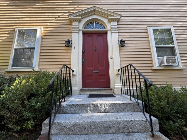 6 Andrew St, Unit 3 in Salem, MA - Foto de edificio - Building Photo