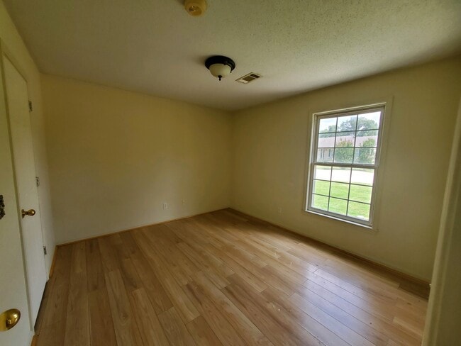 38 Cambridge Dr in Murray, KY - Building Photo - Building Photo