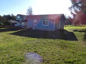 903 S B St in Port Angeles, WA - Building Photo