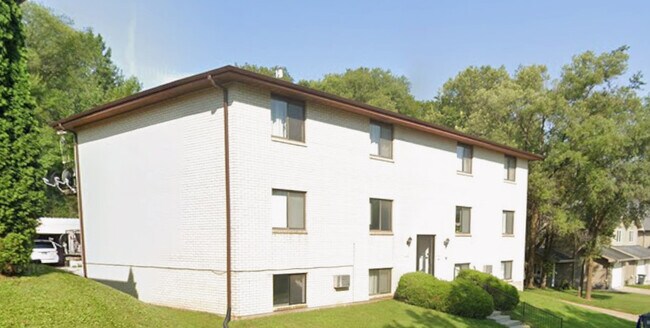 725 Duggan Dr in Dubuque, IA - Building Photo - Building Photo