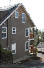 Wheeler Bayview Apartments in Wheeler, OR - Foto de edificio - Building Photo