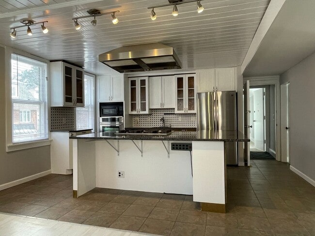 property at 41 Maryland Ave