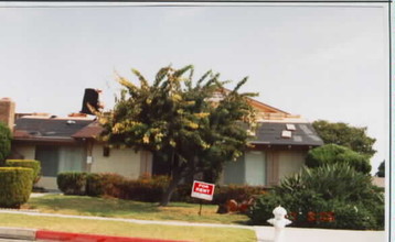 401 Nobel Ave in Santa Ana, CA - Building Photo - Building Photo