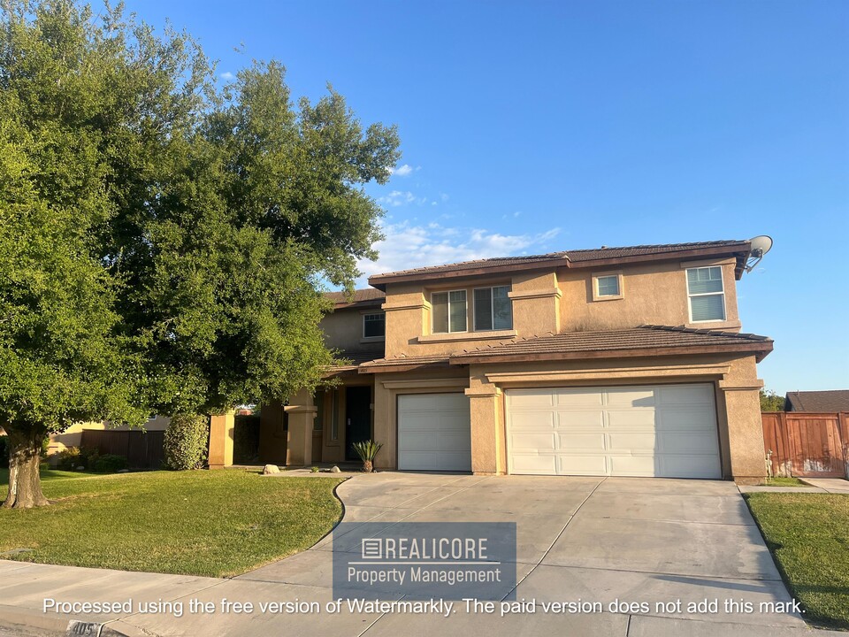 405 E Lurelane St in Rialto, CA - Building Photo