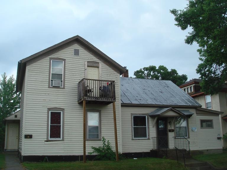 410 9th Ave N in Onalaska, WI - Building Photo